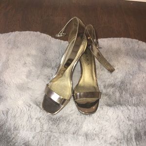 Zara shoes in low heel , size is 37 and beautiful rose gold colour